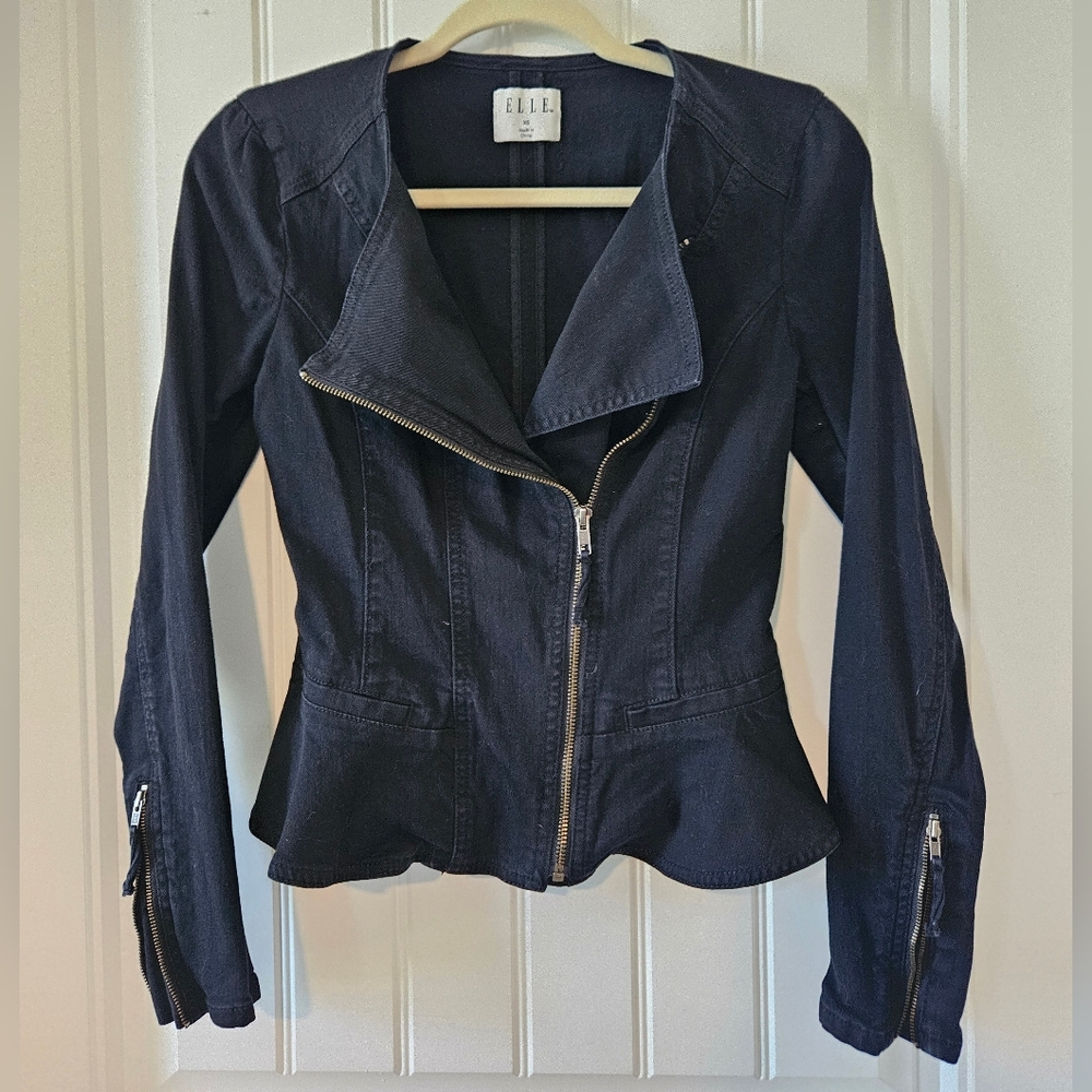 Elle Women's Black Jacket